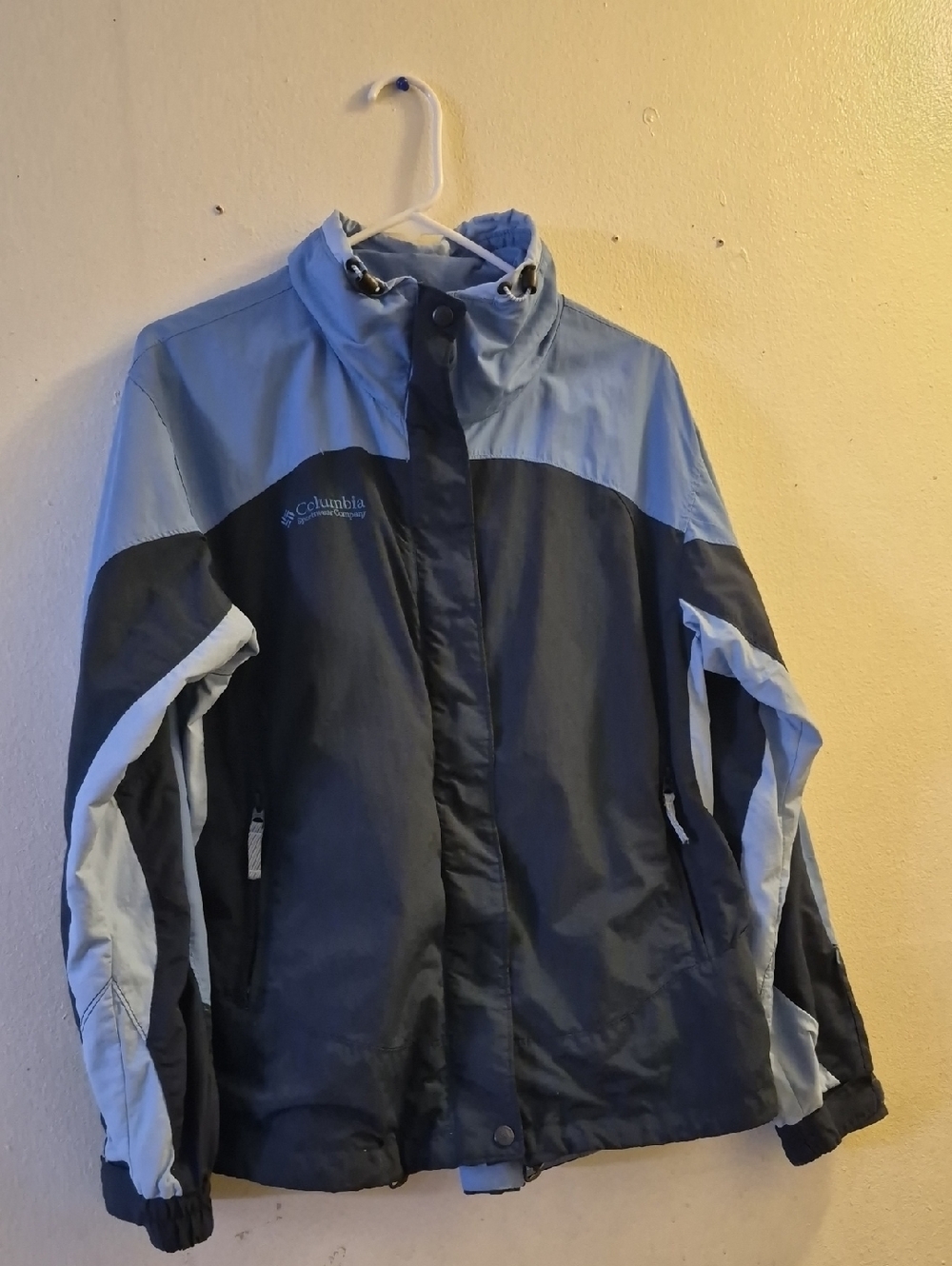 Columbia Navy and Light Blue Outdoor Jacket
